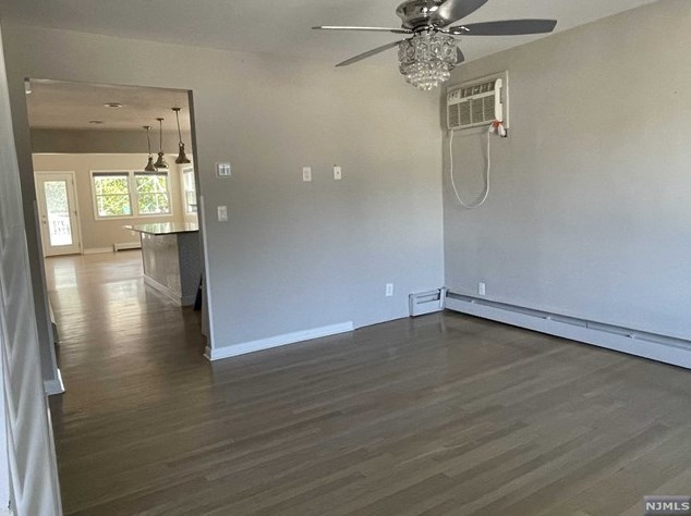 38 Henry St, Moonachie, NJ 07074