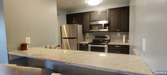 364 Palisade Ave, Cliffside Park NJ  07010-2778 exterior