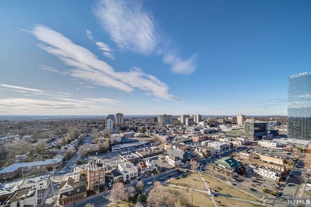 1600 Parker Ave, West Fort Lee NJ 07024-7052 exterior