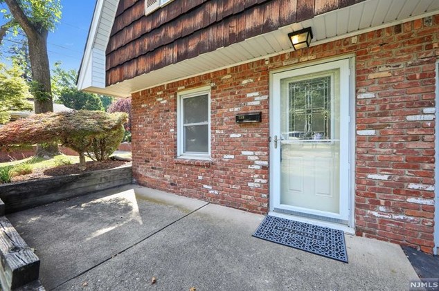 759 Summit Ave, Hackensack NJ  07601-1615 exterior