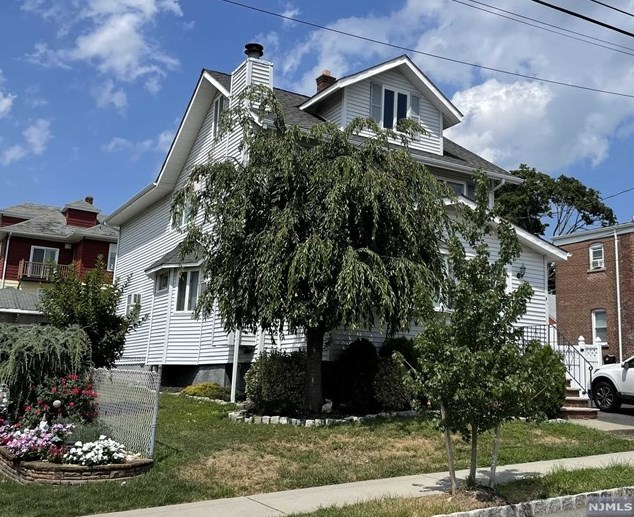 432 4th St, Carlstadt, NJ 07072