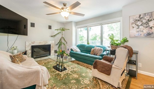 730 Hamburg Tpke, Wayne NJ  07470-2019 exterior
