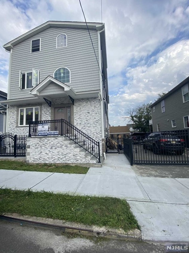 229-231 East 24th St #1, Paterson, NJ 07514