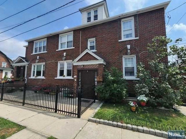915 80th St #1st Floor, North Bergen, NJ 07047
