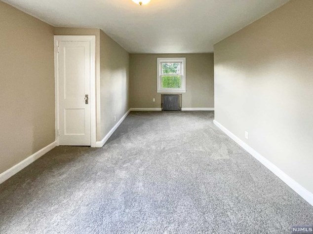 229 Riv Dr, Elmwood Park NJ  07407-1721 exterior