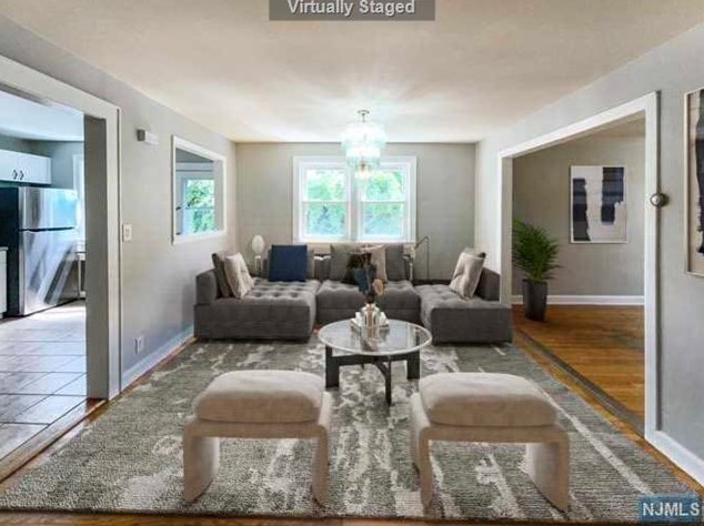 229 River Dr, Elmwood Park, NJ 07407