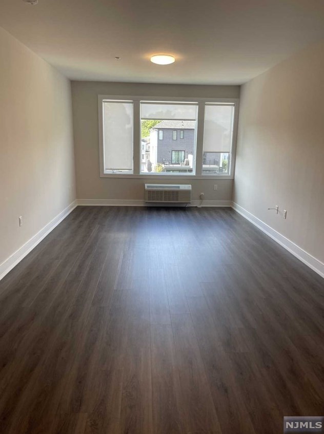 470 Main St #515, West Fort Lee, NJ 07024