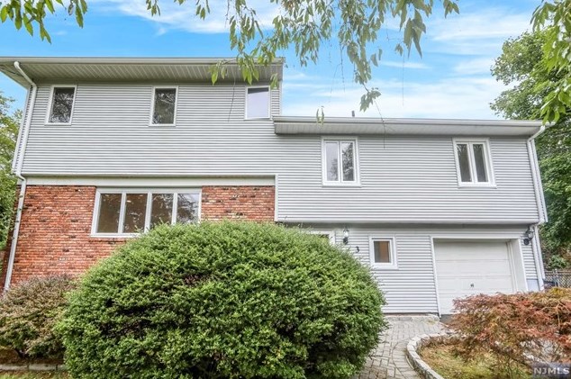 3 Haight Pl, Cresskill, NJ 07626