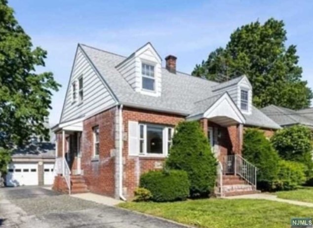 325 1st St, Saddle Brook, NJ 07663