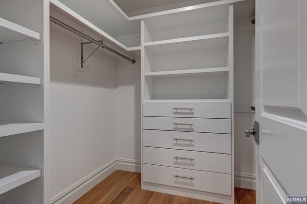 405 Riverdale Blvd, Pompton Falls NJ  07442-2425 exterior