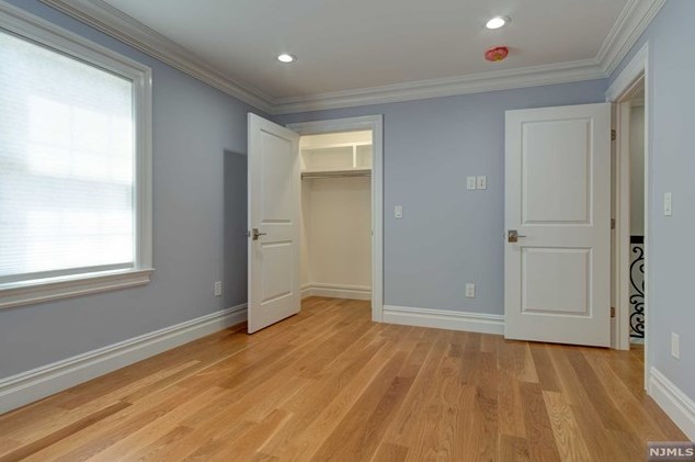 405 Riverdale Blvd, Pompton Falls NJ  07442-2425 exterior