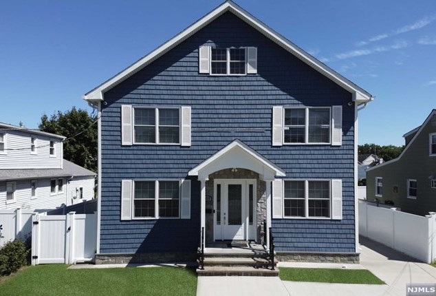 405 Riverdale Blvd, Pompton Falls, NJ 07442-2425