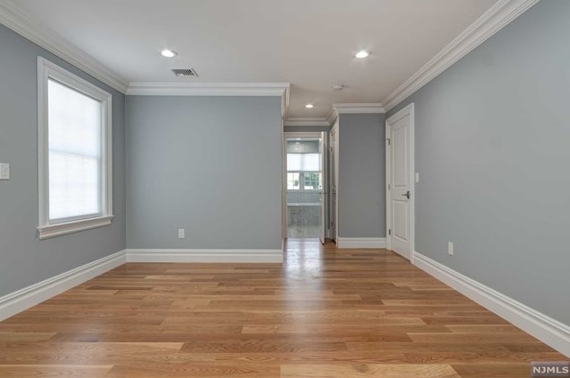 405 Riverdale Blvd, Pompton Falls NJ  07442-2425 exterior