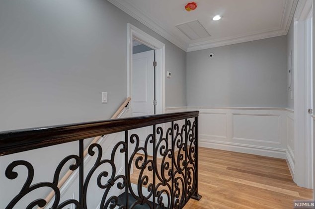 405 Riverdale Blvd, Pompton Falls NJ  07442-2425 exterior