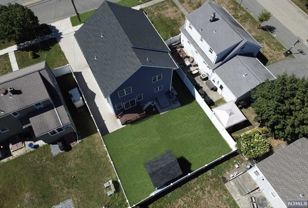 405 Riverdale Blvd, Pompton Falls NJ  07442-2425 exterior