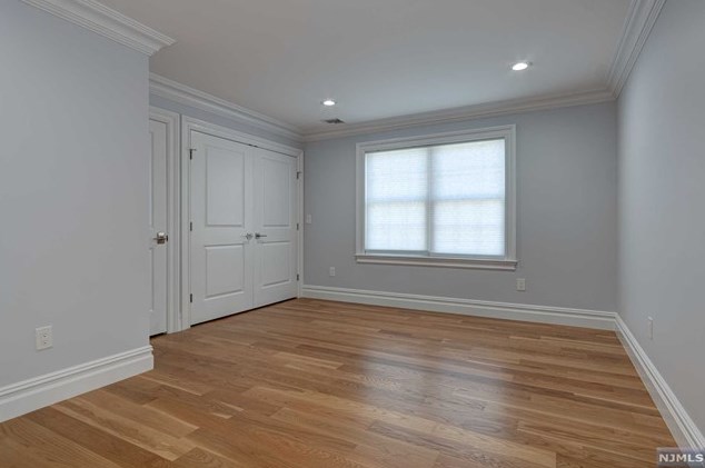 405 Riverdale Blvd, Pompton Falls NJ  07442-2425 exterior