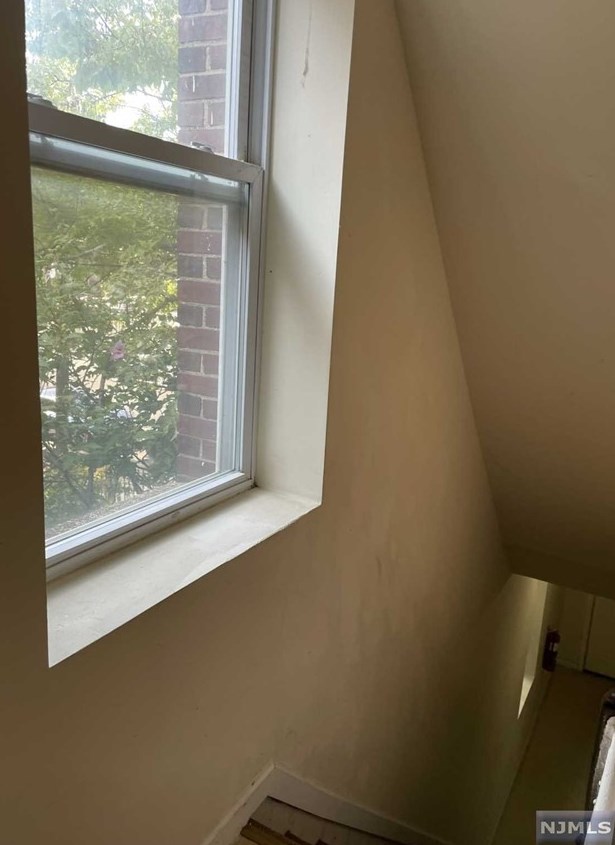 26 Greenville Ave #3, Jersey City, NJ 07305