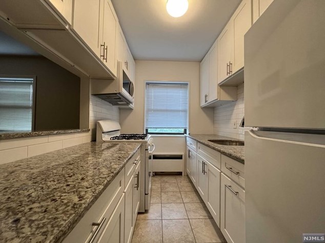 400-410 Fairview Ave #5a, West Fort Lee, NJ 07024