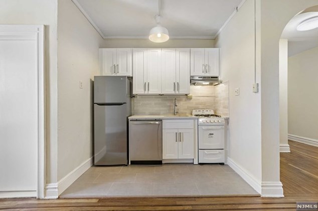 821 Bergen Ave Apt D14, Jersey City, NJ 07306