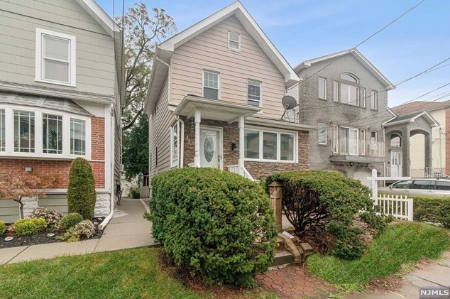 436 Forest St, Kearny, NJ 07032