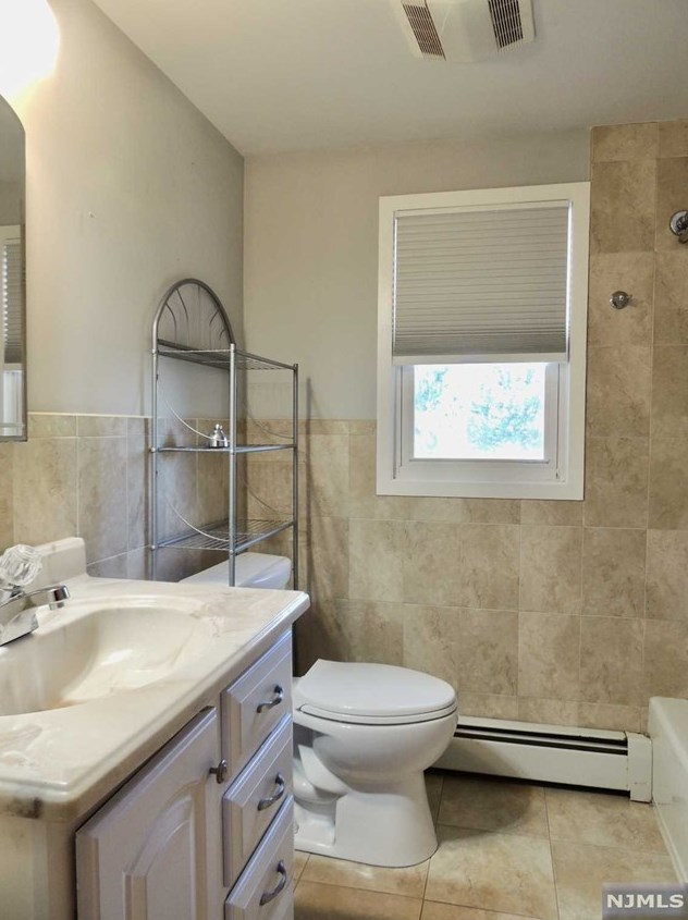 76 Dyer Ave, Clifton NJ  07014-1531 exterior