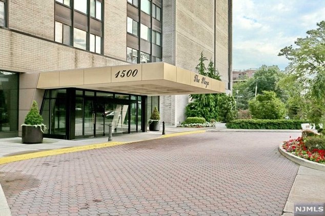 1500 Palisade Ave, West Fort Lee NJ  07024-5343 exterior