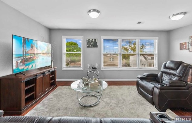 274 Van Buren St #2, Lyndhurst, NJ 07071
