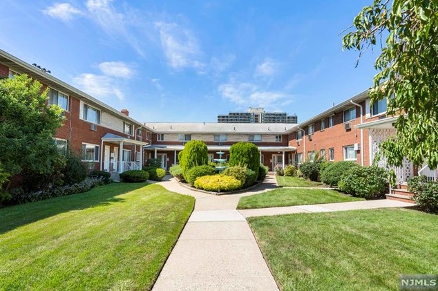 1315 Anderson Ave #9, West Fort Lee, NJ 07024