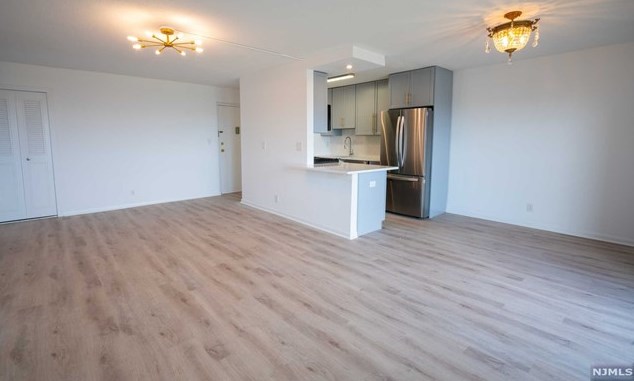 150 Overlook Ave Apt 14f, Hackensack, NJ