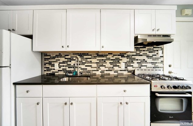 1175 Congress Ave, Teaneck, NJ 07666