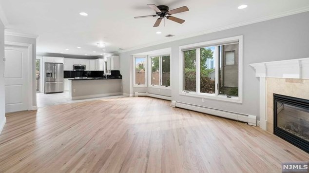 2418 2nd St #a, West Fort Lee, NJ 07024