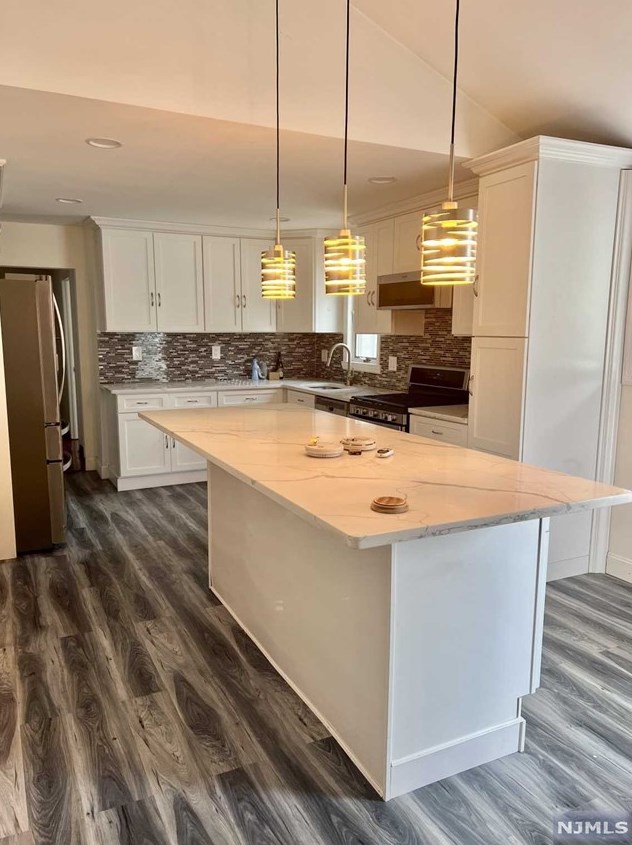 303 Anderson St #1, Hackensack, NJ 07601