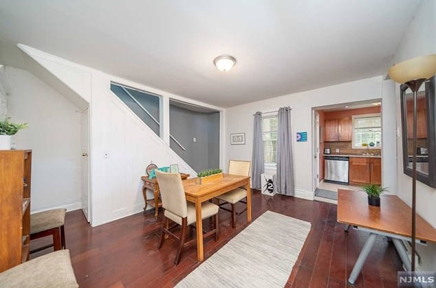 160 Fairmount Ave, Newark NJ  07103-2433 exterior
