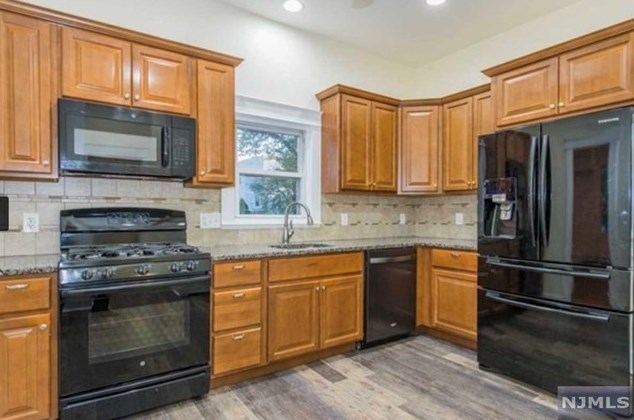 622 Maywood Ave, Maywood, NJ 07607