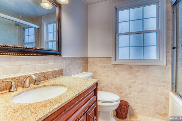 91 Barbara St, Newark NJ 07105-3302 exterior