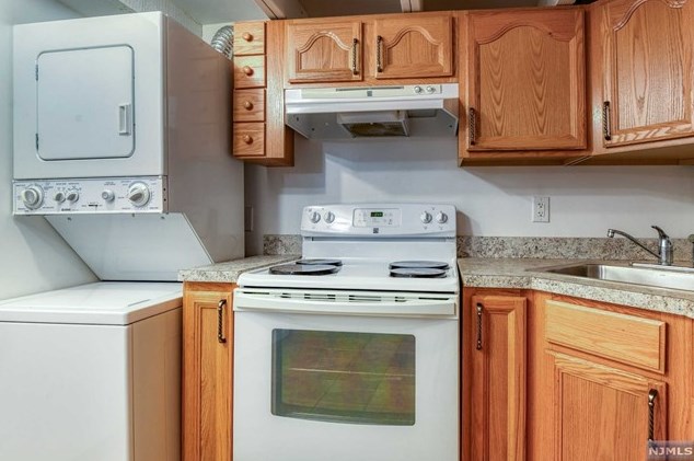 91 Barbara St, Newark NJ 07105-3302 exterior