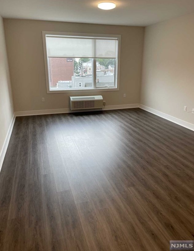 470 Main St #718, West Fort Lee, NJ 07024