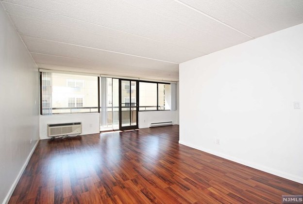 555 Gorge Rd Apt 3b, Cliffside Park, NJ