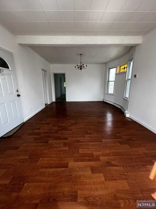 20 Struyk Ave, Paterson, NJ 07508