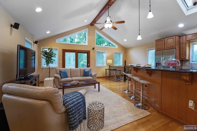 643 South Maple Ave, Ridgewood, NJ 07452