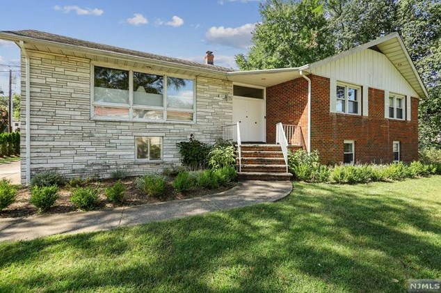 49 Jane Dr, Englewood, NJ 07632