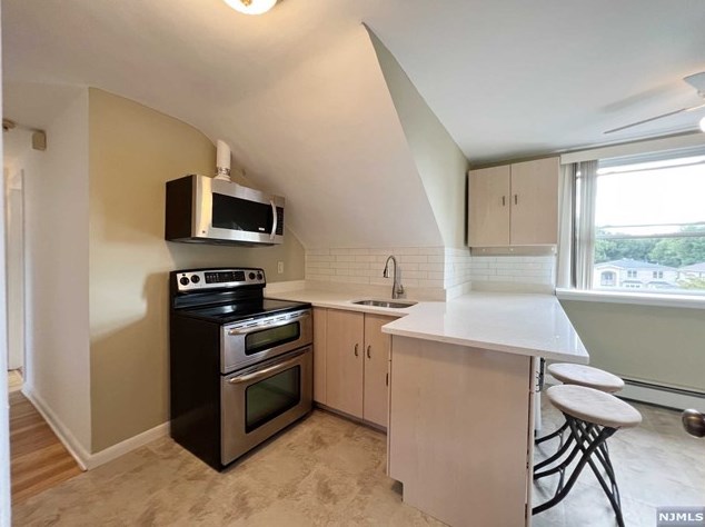 24 Passaic Ave #fl 2, Hasbrouck Heights, NJ 07604