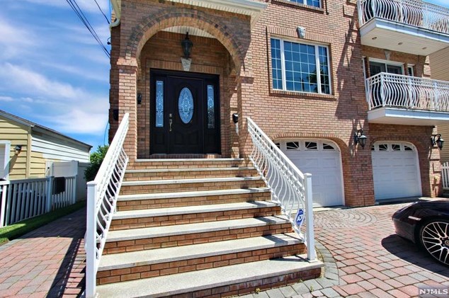 150 Ivy St #2, Kearny, NJ 07032