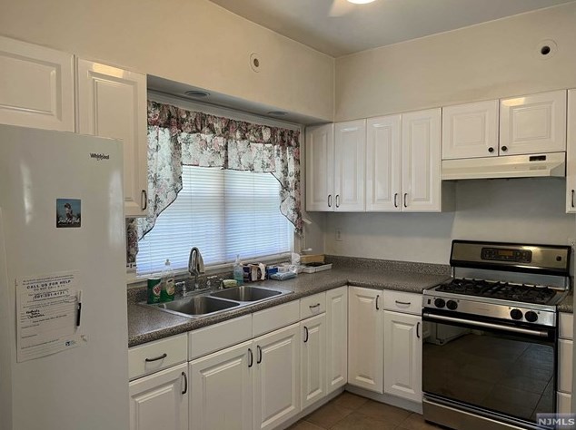 18 Washington Pl, Wallington, NJ 07057