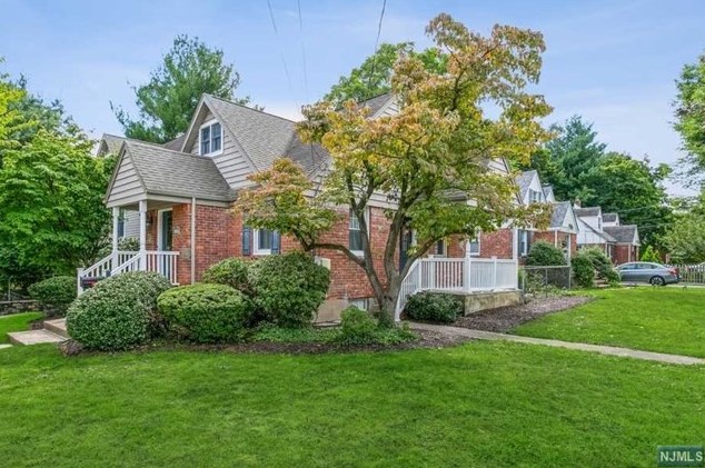 35 Boulevard, Westwood, NJ 07675