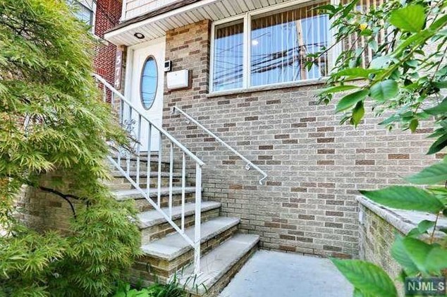 574 Palisade Ave #2, Cliffside Park, NJ 07010