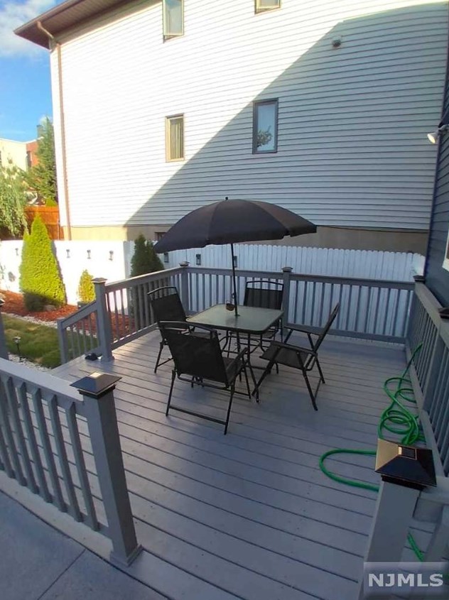 1310 8th St, North Bergen, NJ 07047