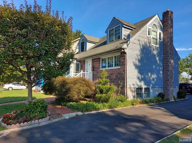 80 Niehaus Ave, Little Ferry, NJ 07643