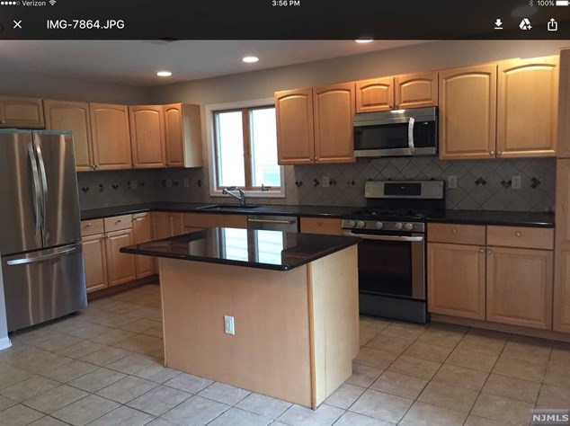 32 Roosevelt Ave #b, Bergenfield, NJ 07621