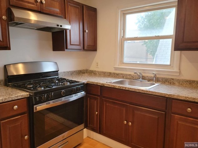 224 Bergen Ave, Kearny, NJ 07032